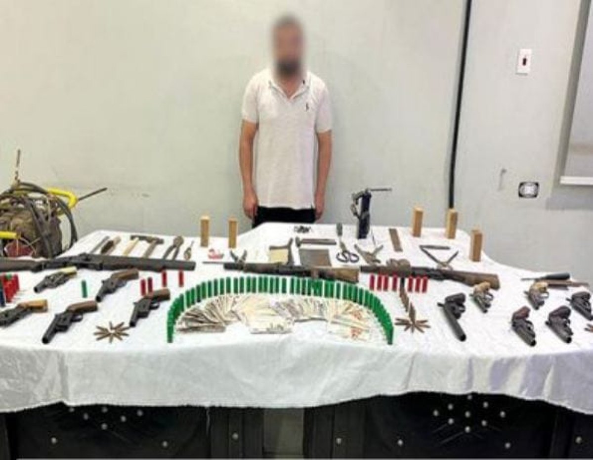 ضبط عنصر إجرامي يدير ورشة لتصنع الأسلحة النارية