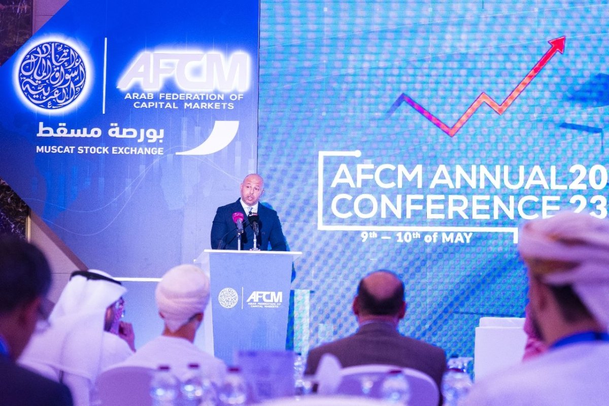 البورصة المصرية تفوز بجائزتي أفضل بورصة عربية من حيث العائد المرجح بأحجام التداول ومن حيث معدل الدوران 