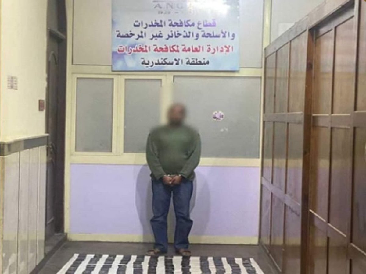 حشيش وآيس وشابو.. سقوط تاجر مخدرات بحوزته سموم بالملايين 