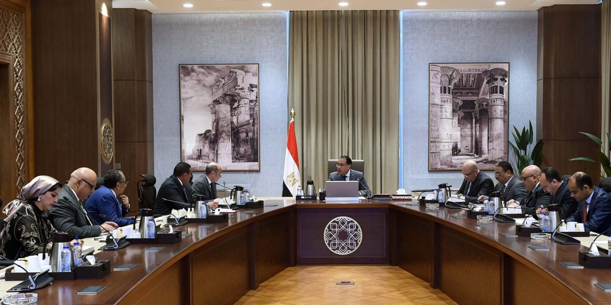 رئيس الوزراء يناقش التعديلات المقترحة فيما يخص مشروع قانون التصالح على مخالفات البناء