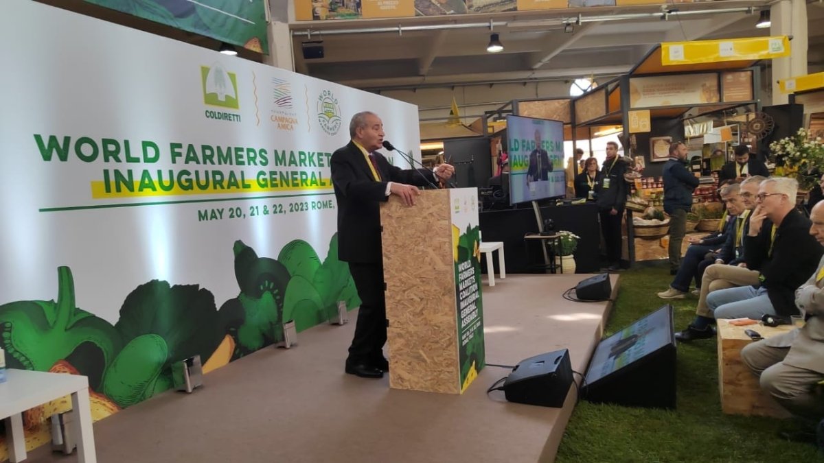 وزير التموين يشارك في إجتماع الجمعية العمومية للتحالف العالمى لأسواق المزارعين بـ"روما"