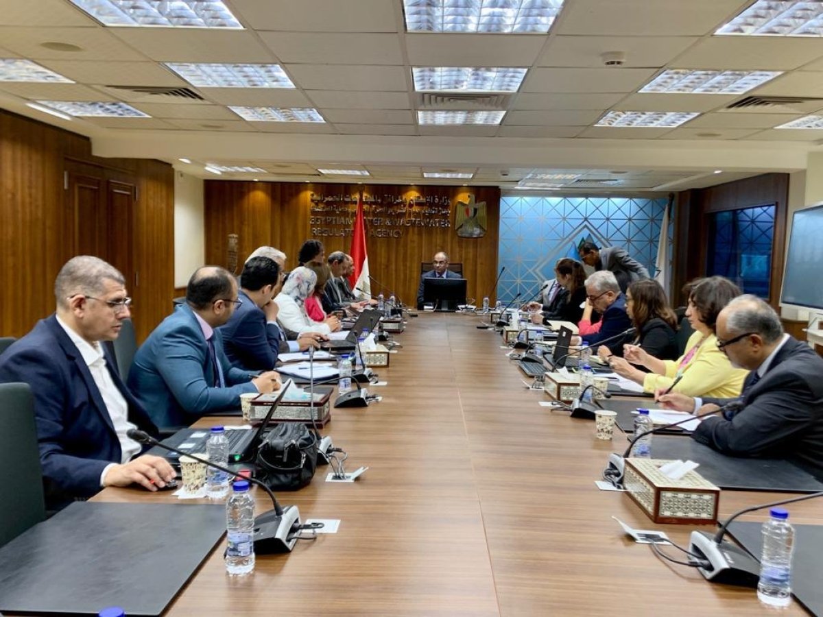 نائب وزير الإسكان يستقبل بعثة البنكين الدولي  والأسيوي لمتابعة موقف تنفيذ برنامج خدمات الصرف الصحي بالمناطق الريفية