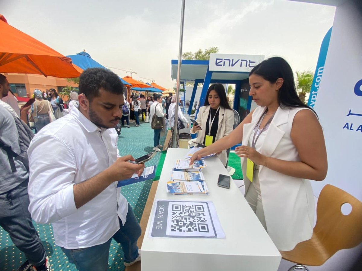 البنك الأهلي الكويتي – مصر يرعى الملتقي التوظيفي في الجامعة الألمانية بالقاهرة ومعرض التدريب بجامعة ESLSCA 