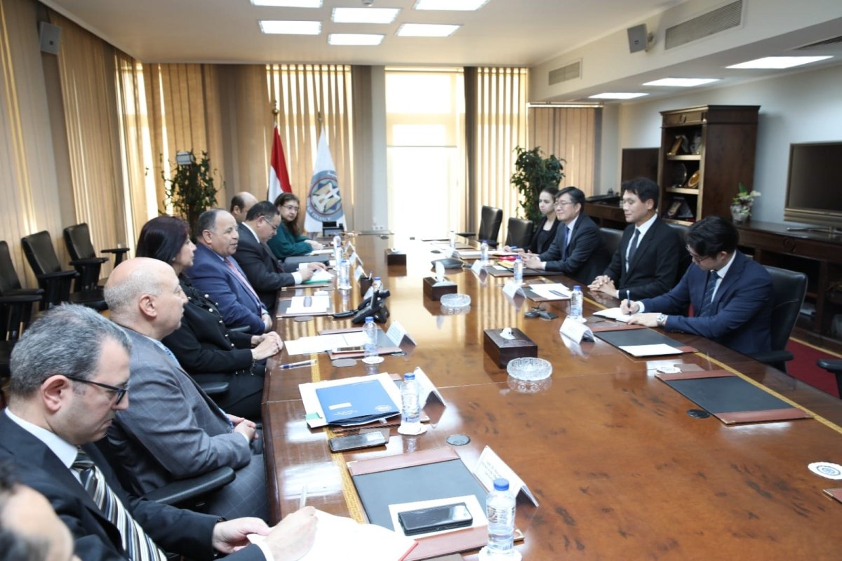 وزير المالية للسفير الكوري: فترة عملكم في مصر شهدت زيادة حجم التبادل التجارى ونمو الاستثمارات الكورية