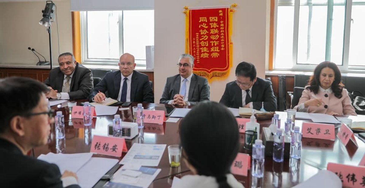 وفد اقتصادية قناة السويس يلتقي مصنعي ومصدري المنسوجات والملابس الجاهزة