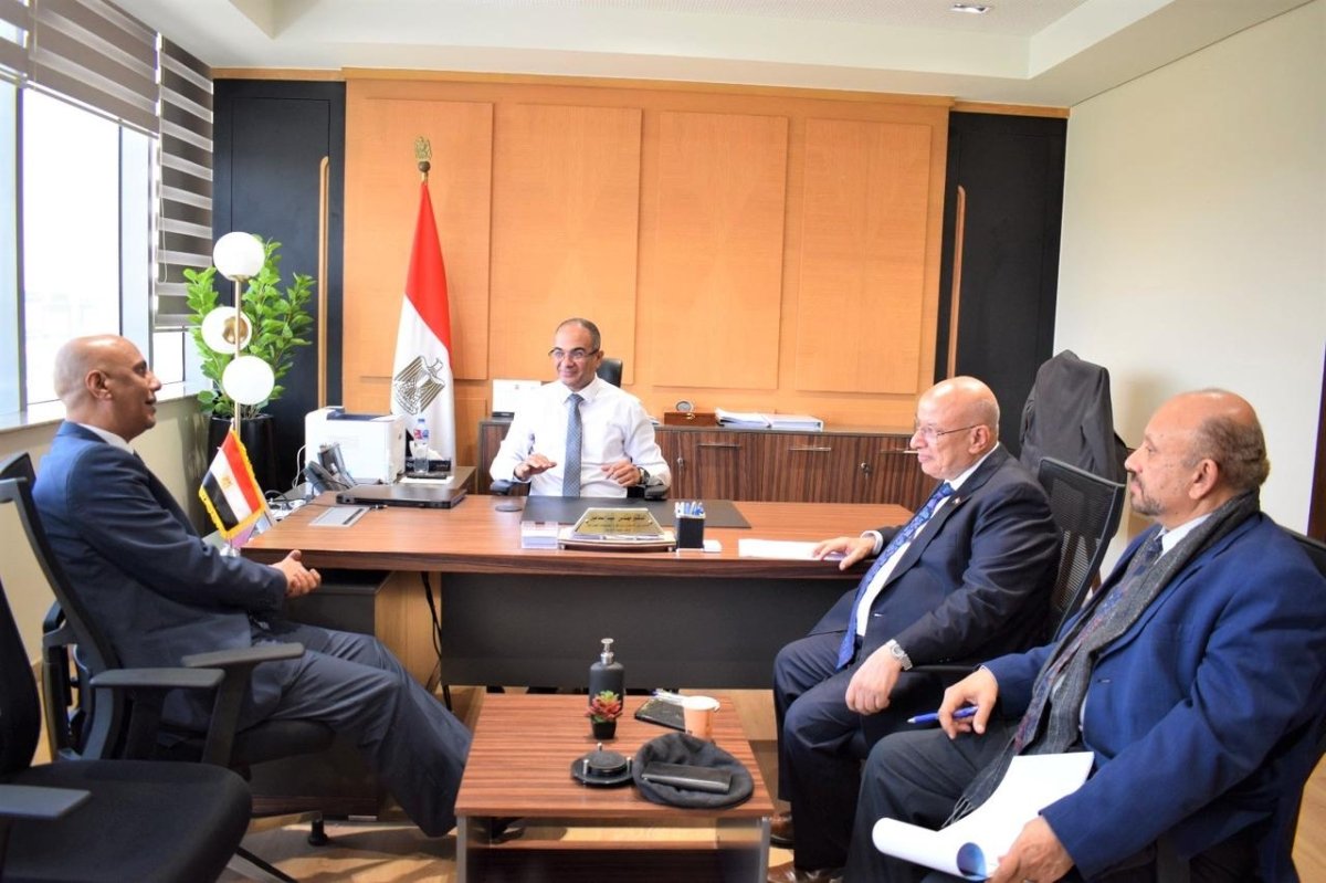 نائب وزير الإسكان يناقش مع شركات مصرية وسعودية أوجه التعاون في قطاع خدمات مياه الشرب والصرف الصحي
