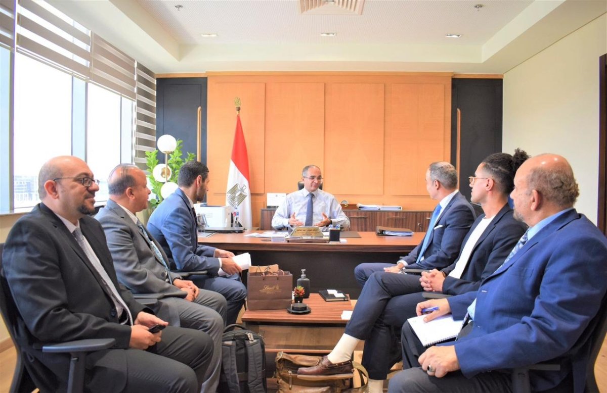 نائب وزير الإسكان يجتمع بمسئولي شركات ألمانية متخصصة في مجال خدمات وصناعات مياه الشرب والصرف الصحى