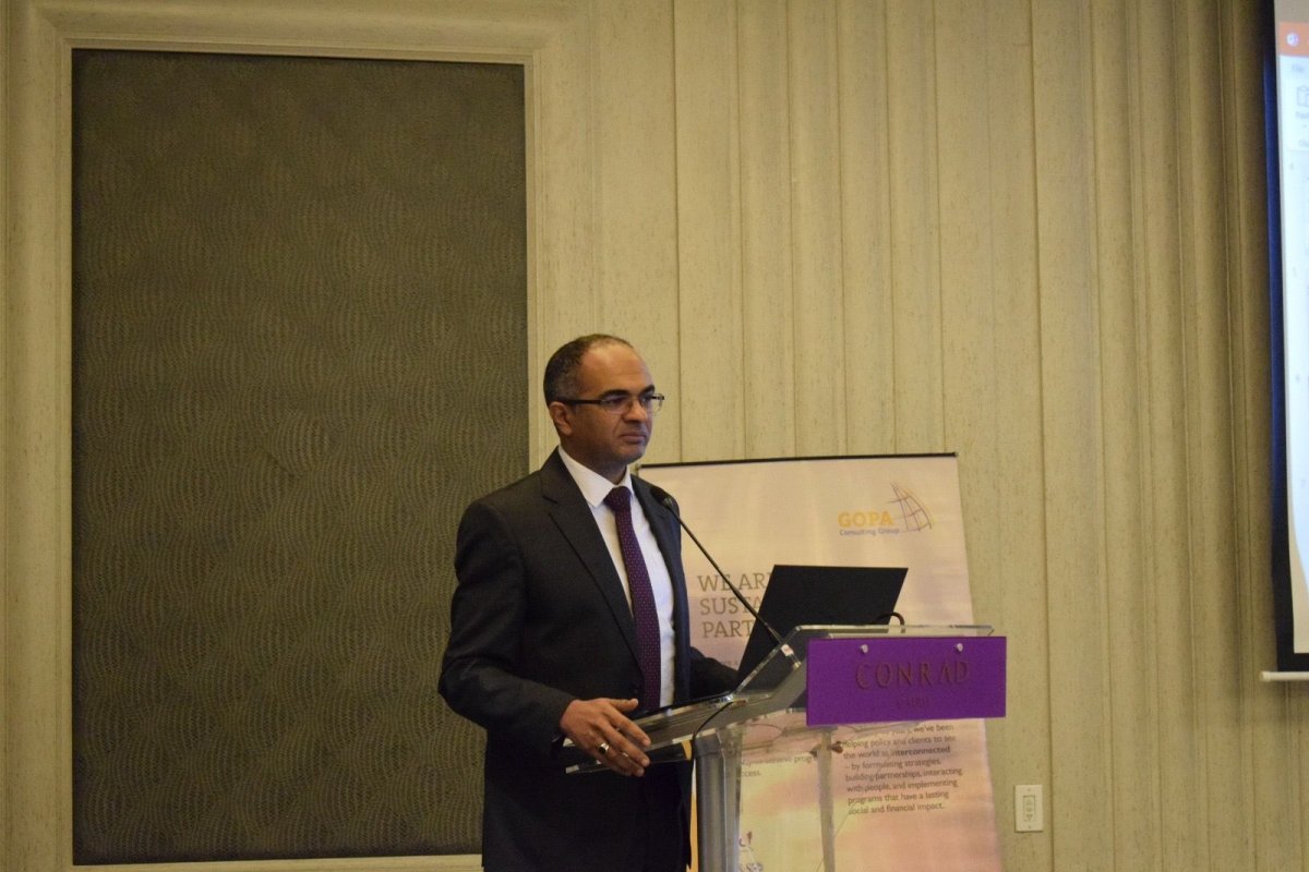 نائب وزير الإسكان يشارك بورشة العمل الختامية لتعزيز القدرات المؤسسية للعاملين بجهاز تنظيم المياه والصرف وحماية المستهلك