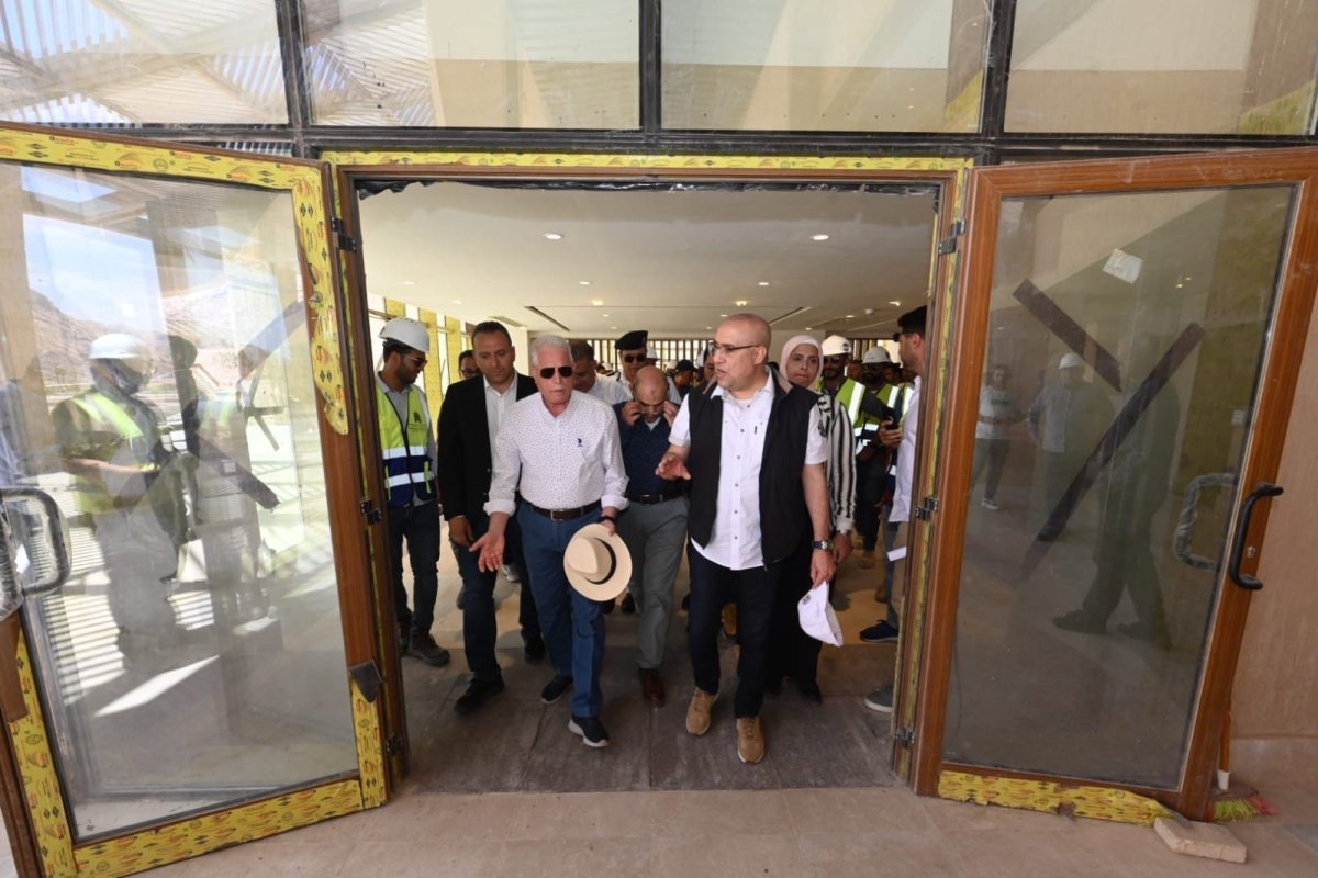 وزير الإسكان ومحافظ جنوب سيناء يختتمان جولة استمرت 5 ساعات بمدينة سانت كاترين
