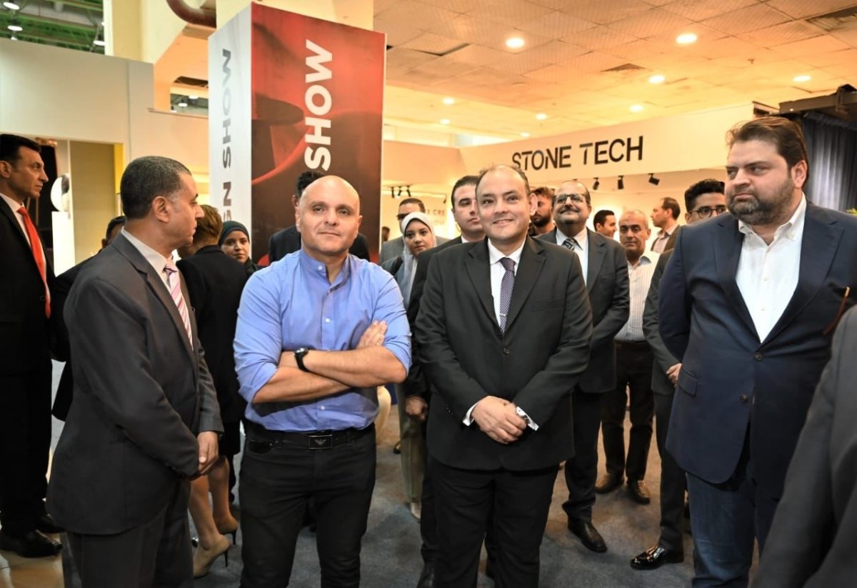 بمشاركة 150شركة.. وزير التجارة والصناعة يفتتح فعاليات الدورة الثامنة لمعرض ديزاين شو 