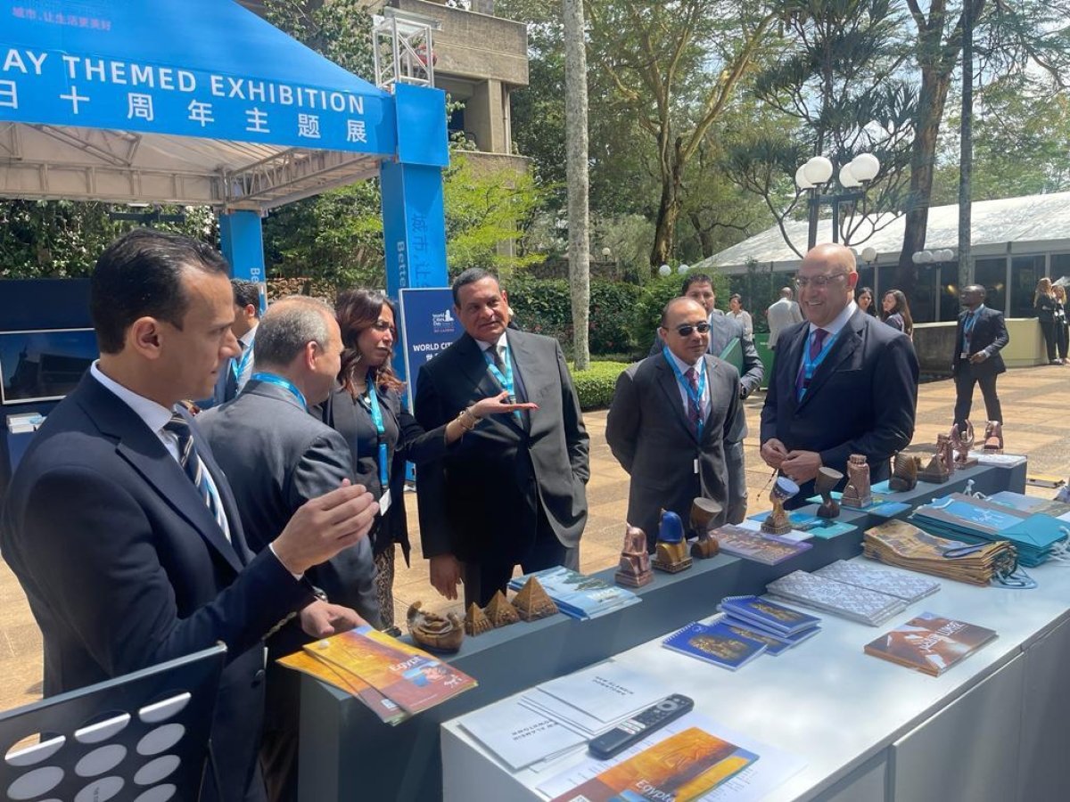 وزيرا الإسكان والتنمية المحلية يفتتحان الجناح المصري لبرنامج الأمم المتحدة للمستوطنات البشرية بنيروبى