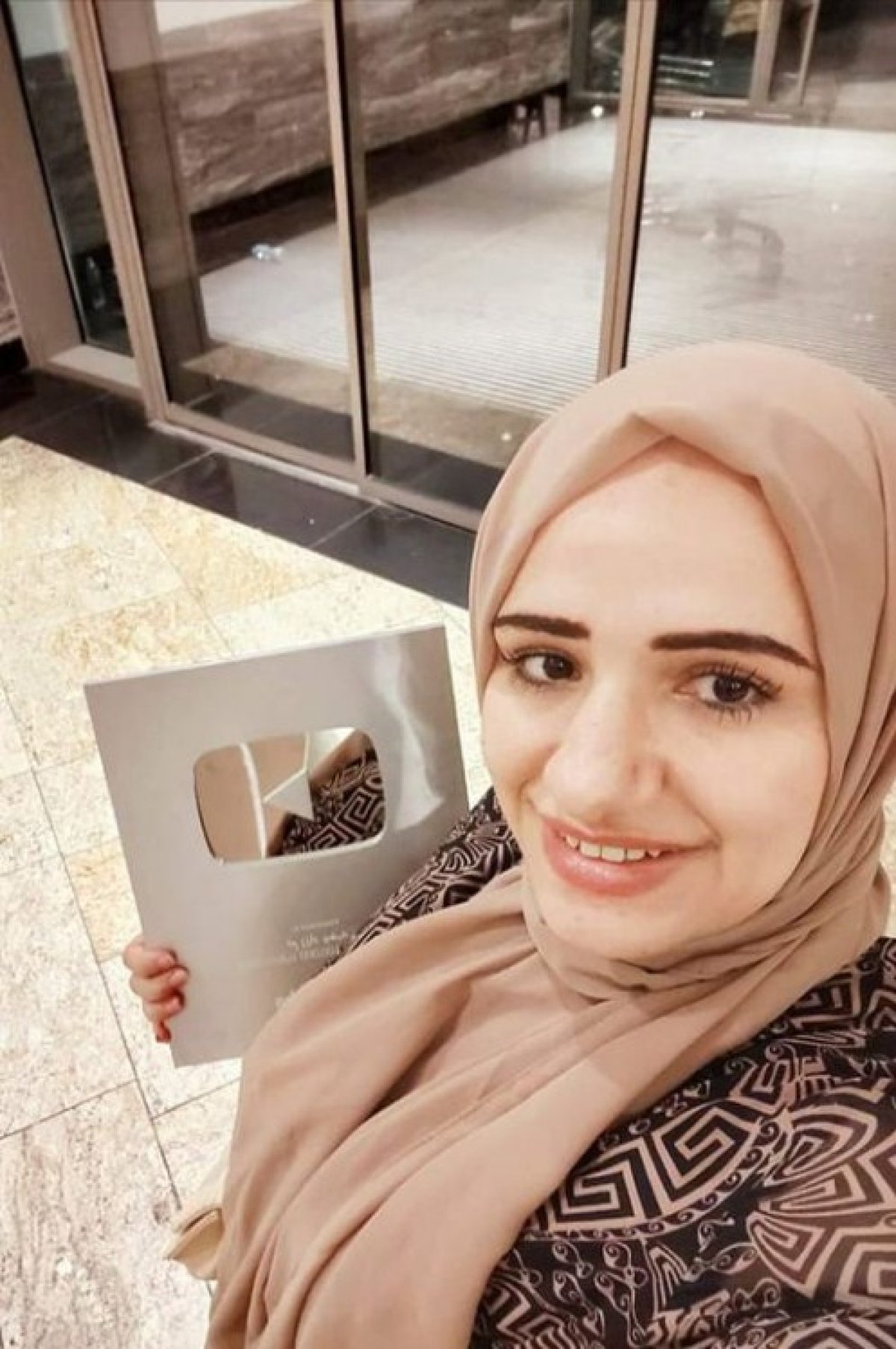 إحالة البلوجر هبة سيد وابنها وزوجها لمحكمة الجنيات بتهمة الاتجار بالبشر