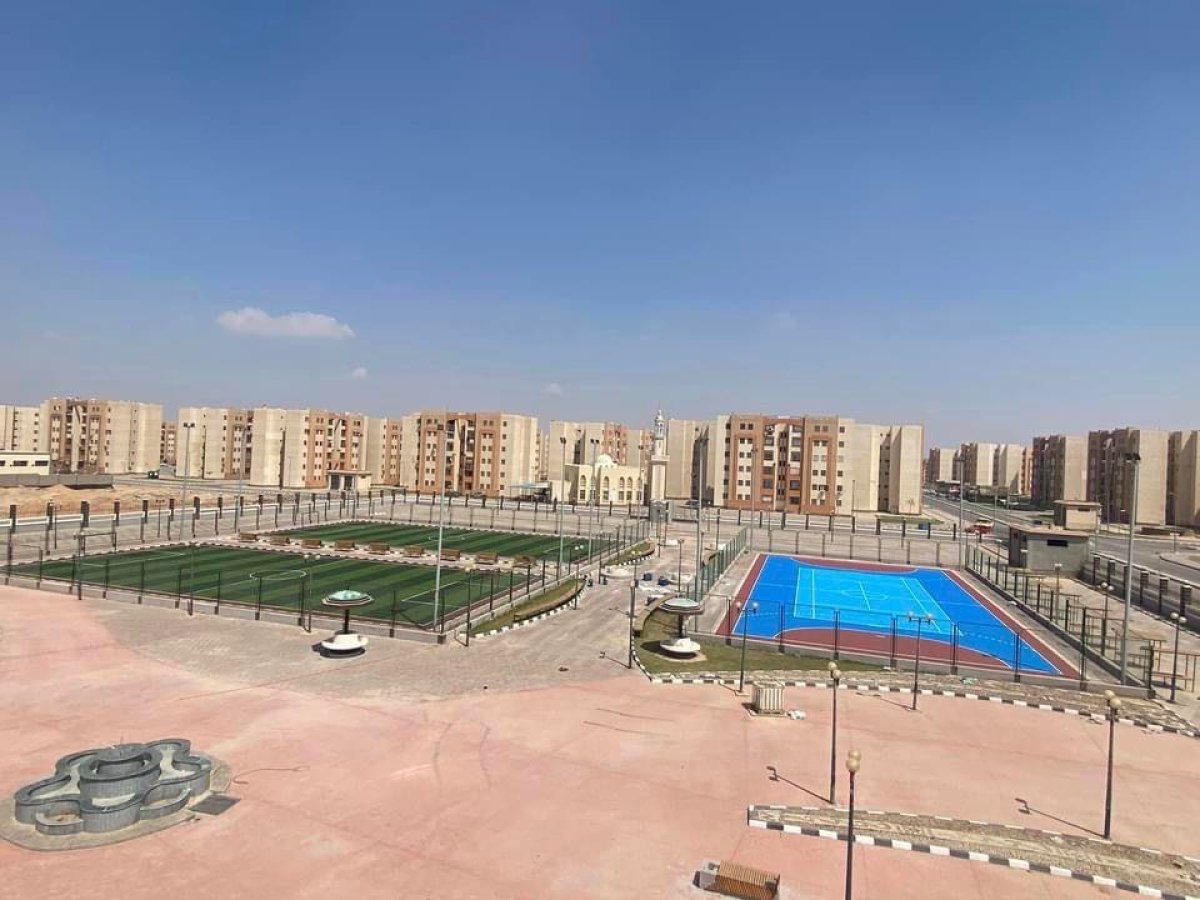 رئيس العبور الجديدة: استكمال أعمال الإنارة وتنسيق الموقع والخدمات بـ"سكن كل المصريين " بالحى الـ 14