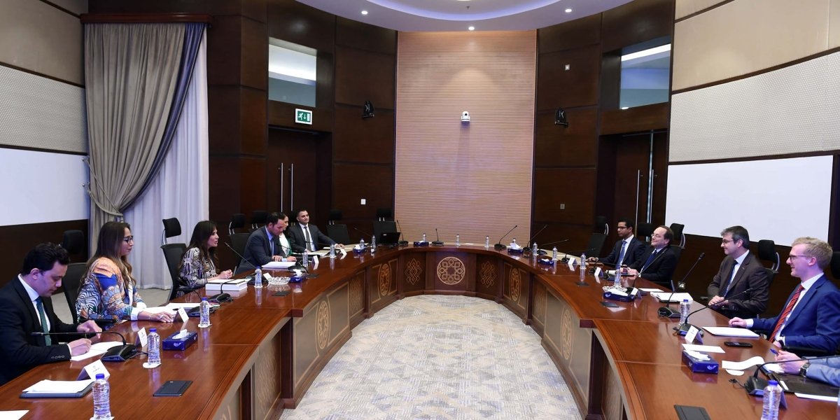 مسئولو مجلس الوزراء يلتقون وفد وزارة الخزانة الأمريكية