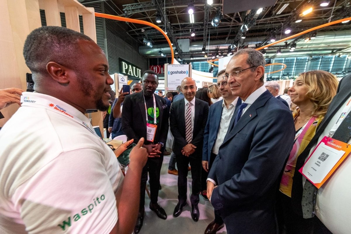 وزير الاتصالات يشارك فى افتتاح أعمال الدورة السابعة لمؤتمر "فيفا تكنولوجى "VivaTech العالمى بفرنسا