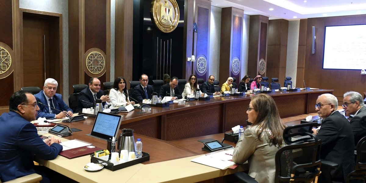 رئيس الوزراء يبحث سبل التوسع والنهوض بمنظومة المدارس الفنية والحرفية بالشراكة مع القطاع الخاص