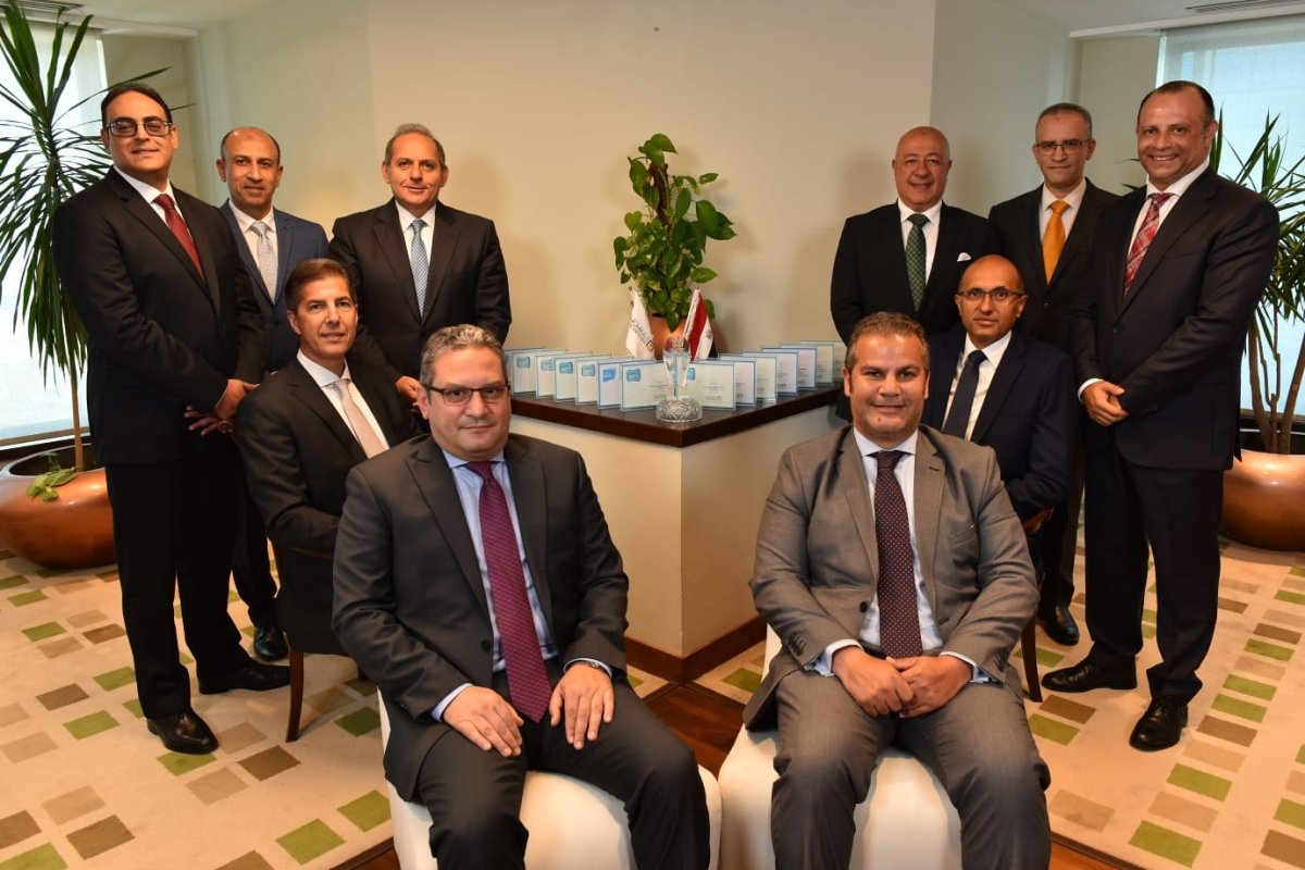 البنك الأهلي المصري يقتنص 22 جائزة دولية من  EMEA Finance ا