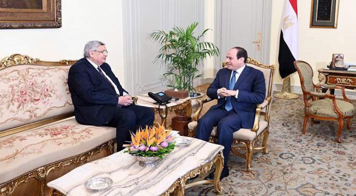  رسائل مستشار الرئيس بشأن متابعة جهود الدولة في التعامل مع فيروس كورونا المستجد