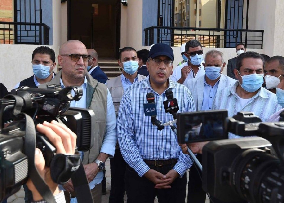 مدبولى يوجة بالبدء فى تنفيذ عشرة الاف وحدة سكنية أخرى لصالح لموظفى العاصمة الإدارية الجديدة 