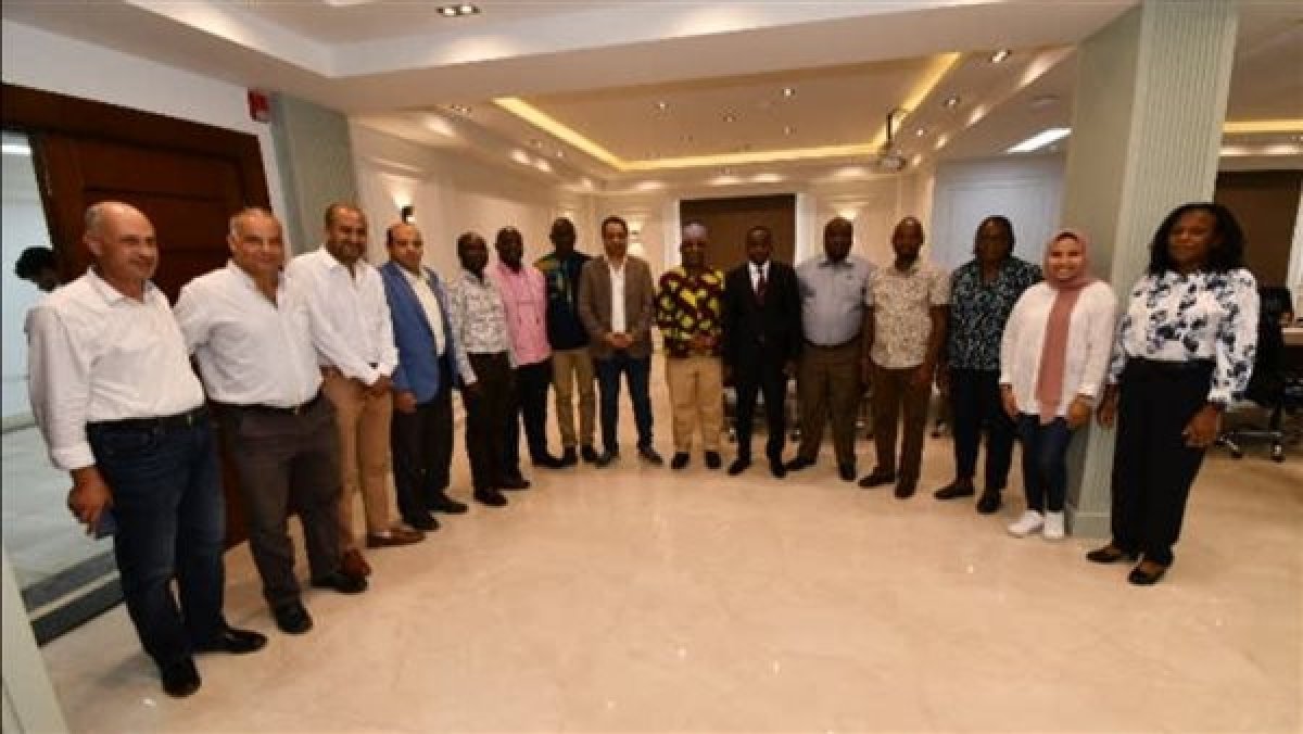 الإسكان: وفد كيني يزور مدينة حدائق أكتوبر لبحث التعاون 