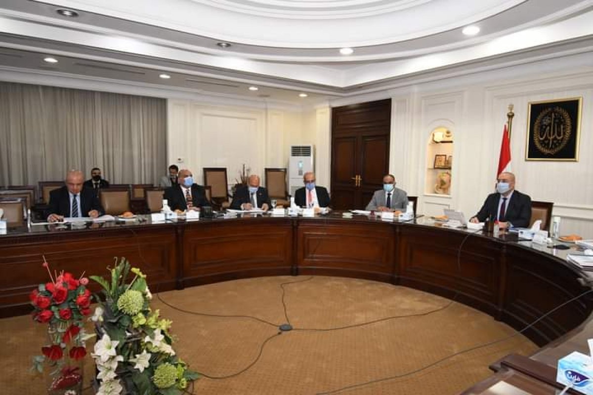 وزير الإسكان: نتوجه لإعادة استخدام مياه الصرف المُعالجة بدلاً من التخلص منها