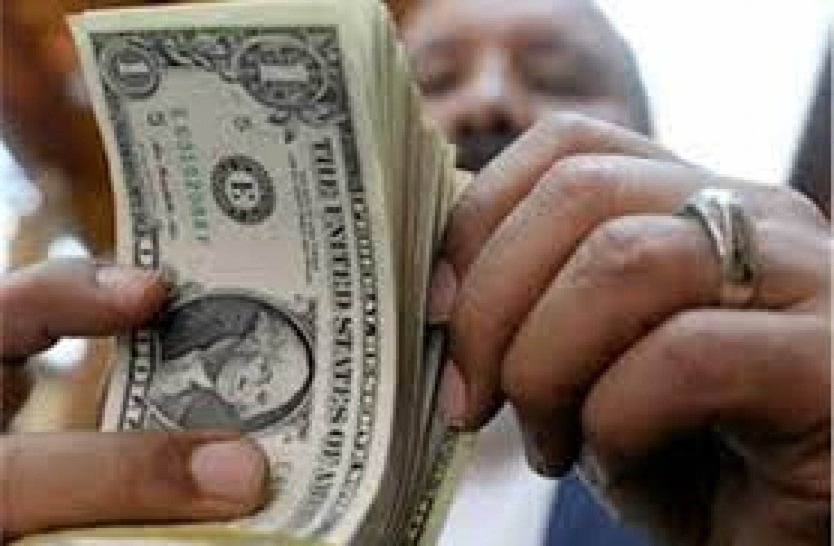 بحجم تعاملات 28 مليون جنيه.. ضبط مزارع لإتجاره في النقد الأجنبي