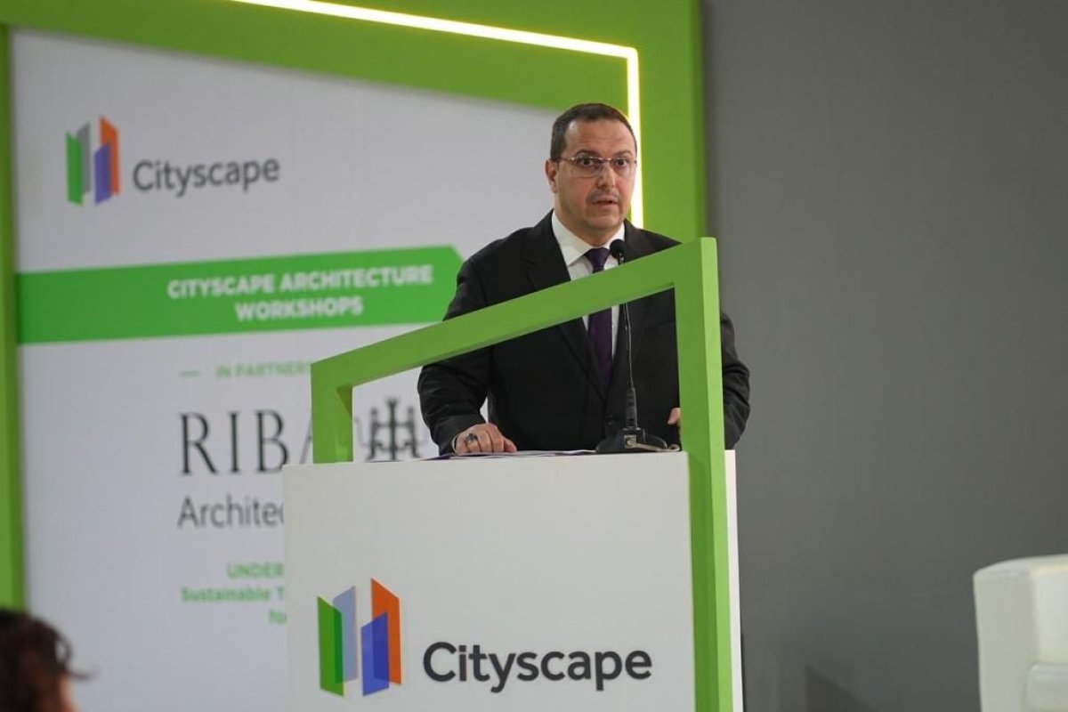 عباس: زيادة الإقبال على الفرص الاستثمارية خلال العام الحالي بنسبة 42 % عن العام الماضي.. وتضاعف الإقبال على قطع الأراضي بالدولار