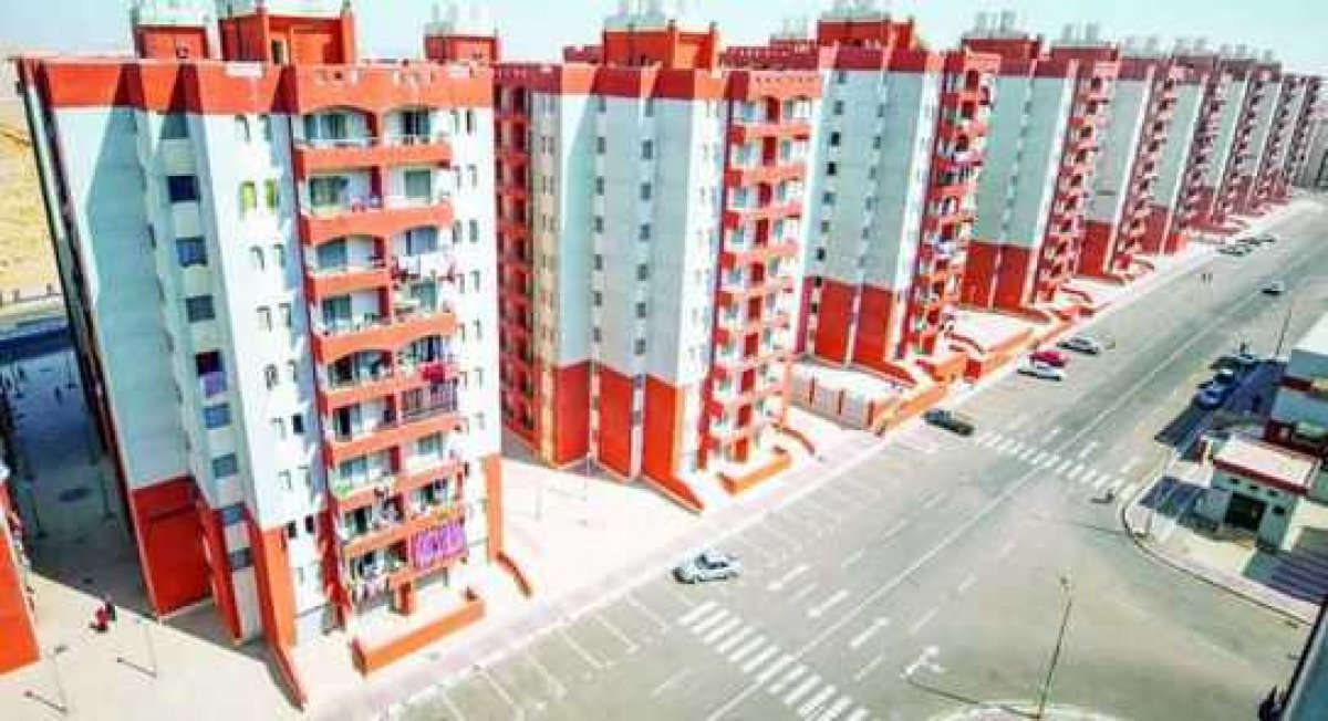   مدبولي يستعرض الأراضي المقترحة لتنفيذ مشروعات سكنية  على غرار  "الأسمرات وبشاير الخير"