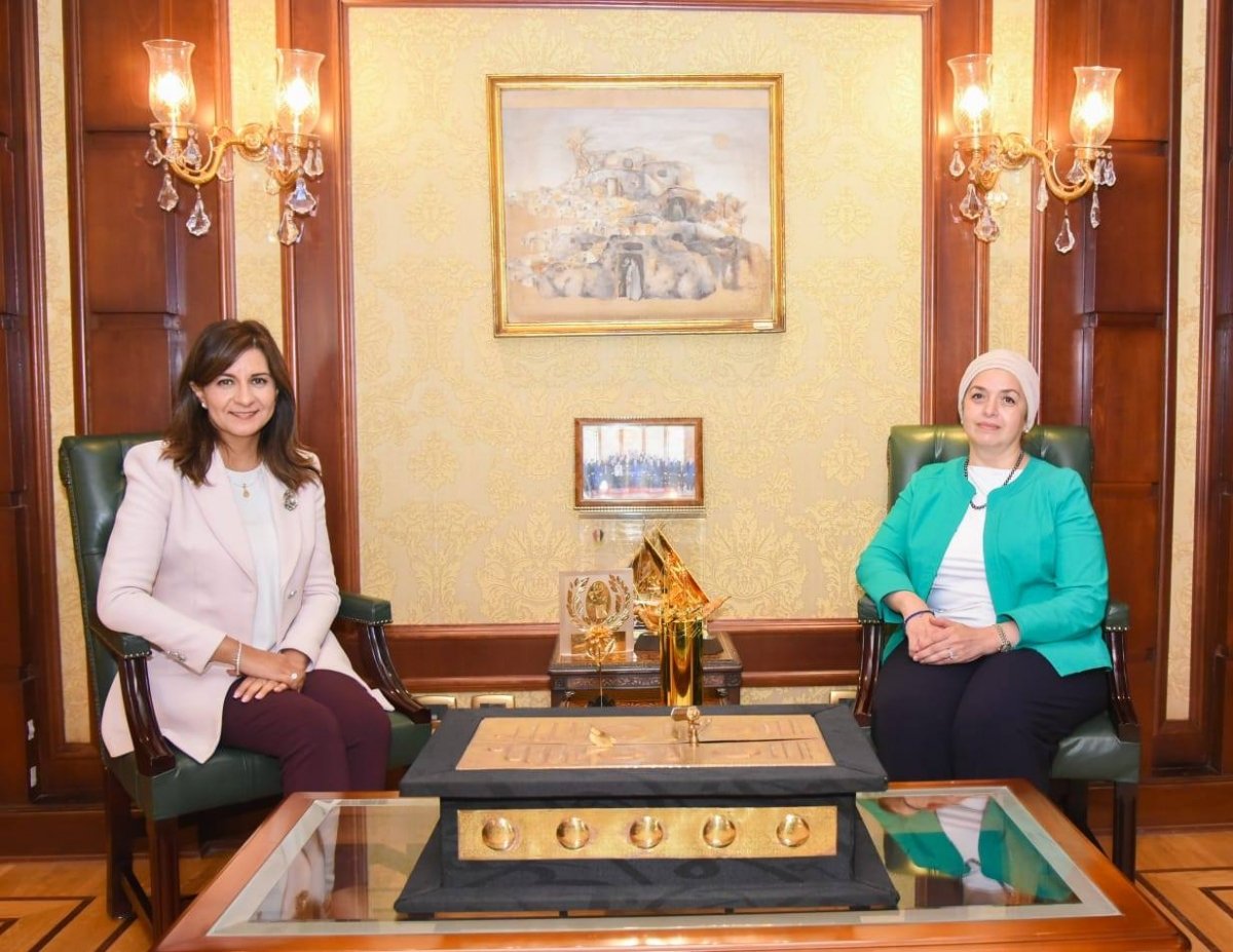 وزيرة الهجرة: المصريات بالخارج يضربن مثالا حيا أن المرأة المصرية تستطيع النجاح 
