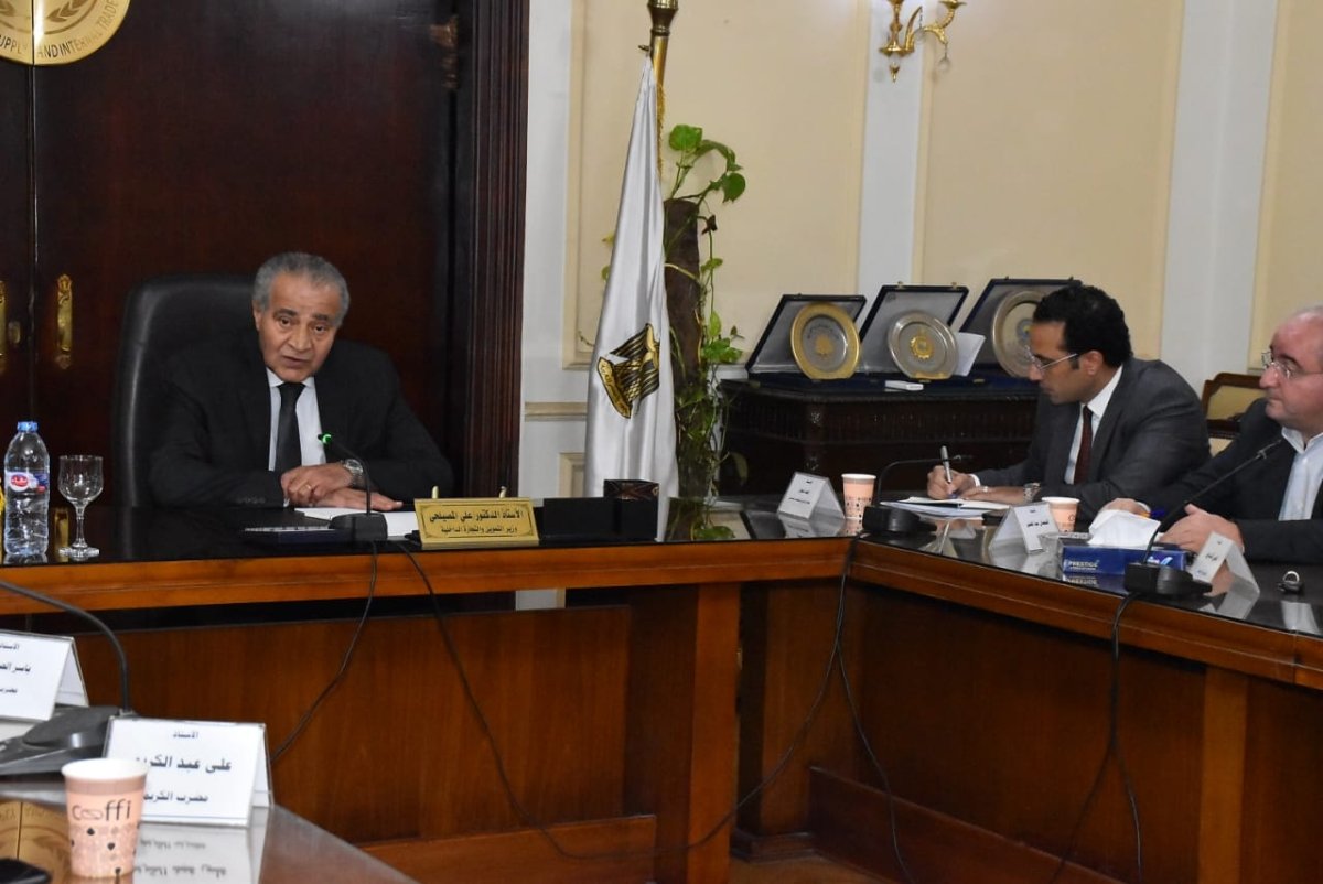 التموين:  استيراد ٢٥٠ الف طن أرز لتعزيز الأرصدة الإستراتيجية ل ٦ أشهر.