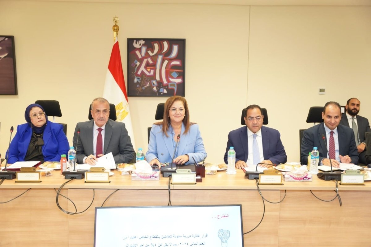 المجلس القومي للأجور يقرر رفع الحد الأدنى للأجور للعاملين بالقطاع الخاص الي 3500 جنيه.. وعلاوة دورية 200 جنيه.. من يناير المقبل