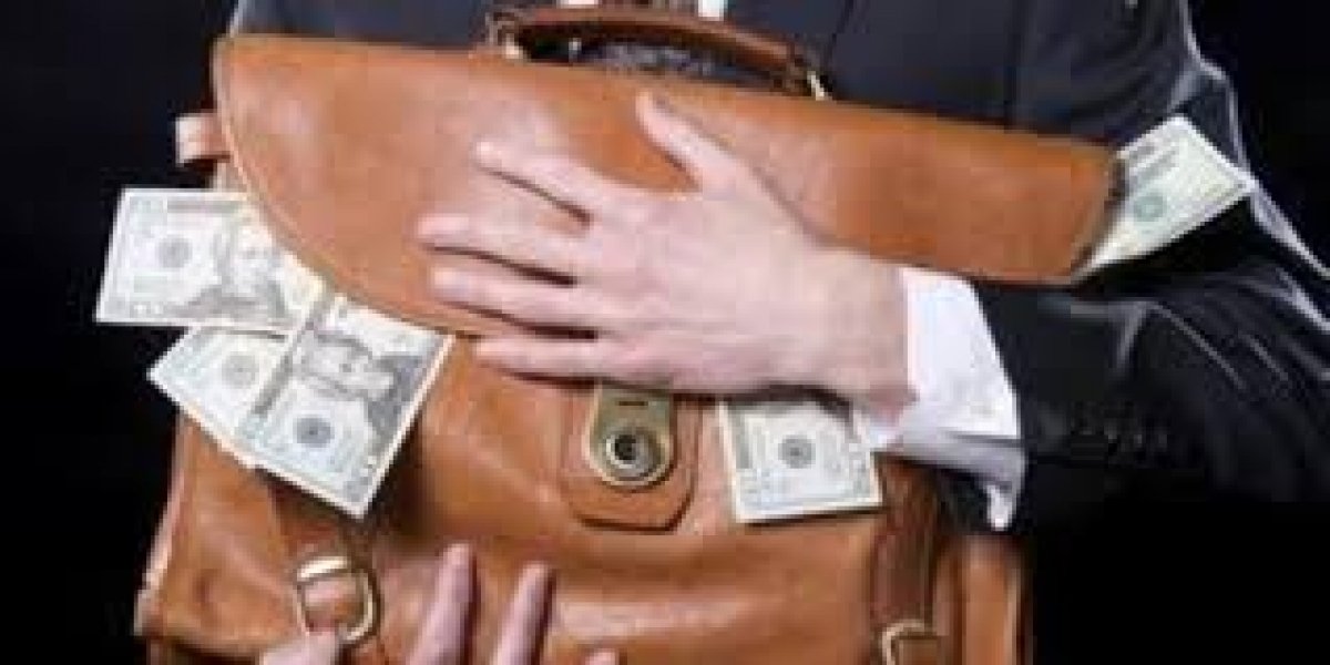 تاجر ينصب على المواطنين في 20 مليون جنيه بزعم توظيفها فى استيراد وتصدير الفاكهة