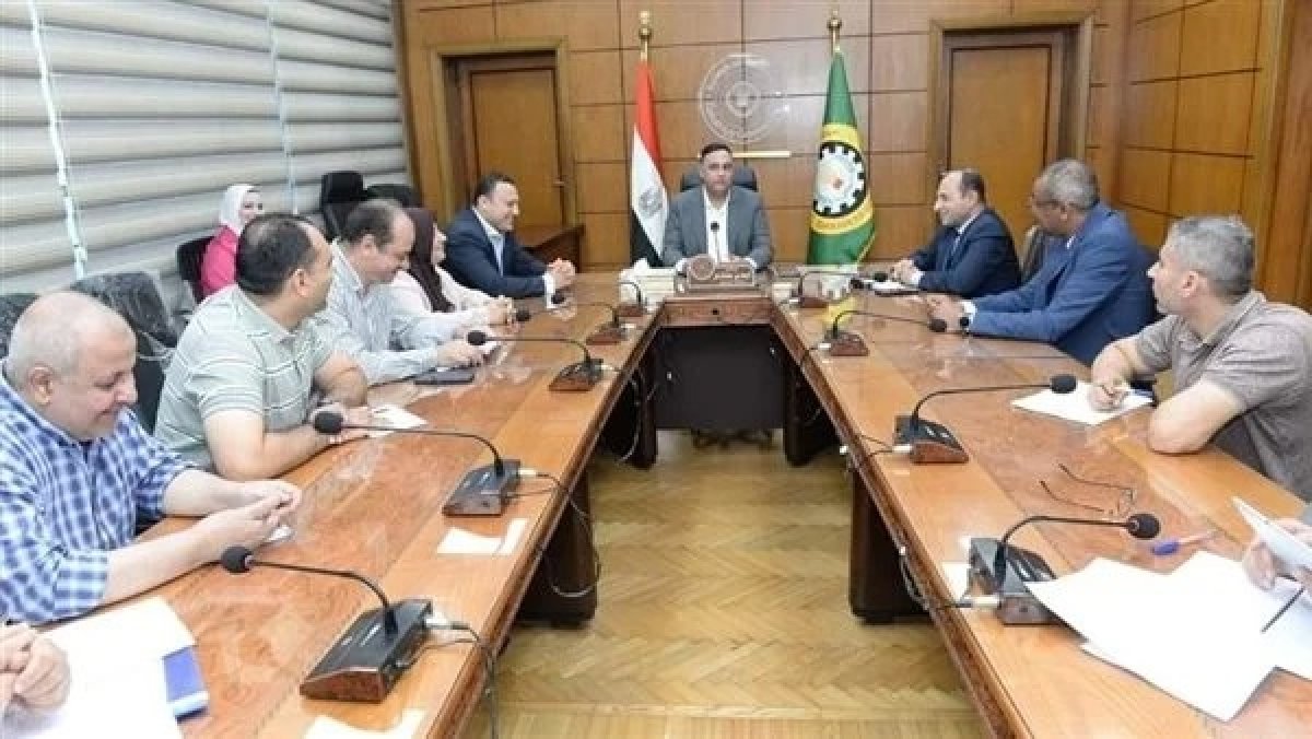 «التنمية الصناعية» تبحث توصيل المرافق لـ108 فدان في جمصة