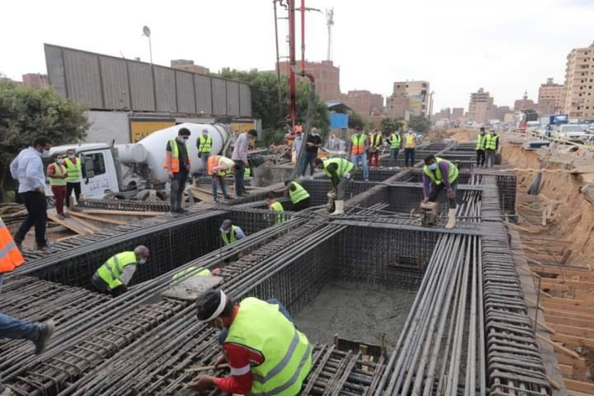 وزير النقل يتفقد أعمال تطوير الطريق الدائري ويتابع  التقدم في نقل المرافق المتعارضة