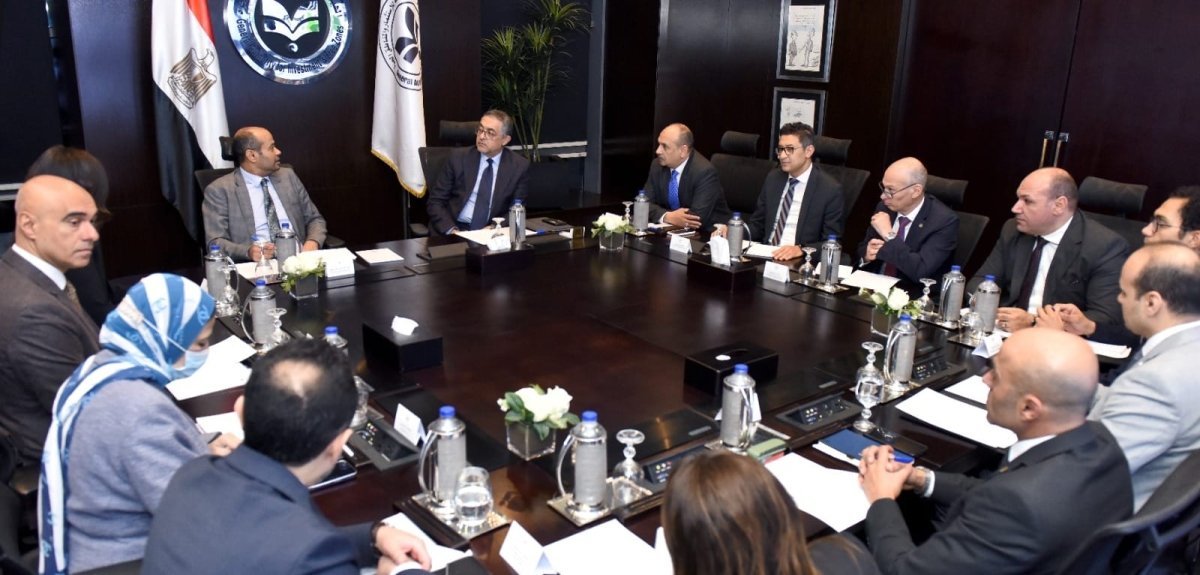 الاستثمار والبورصة يبحثان تفعيل التعاون لدفع عجلة التنمية الاقتصادية