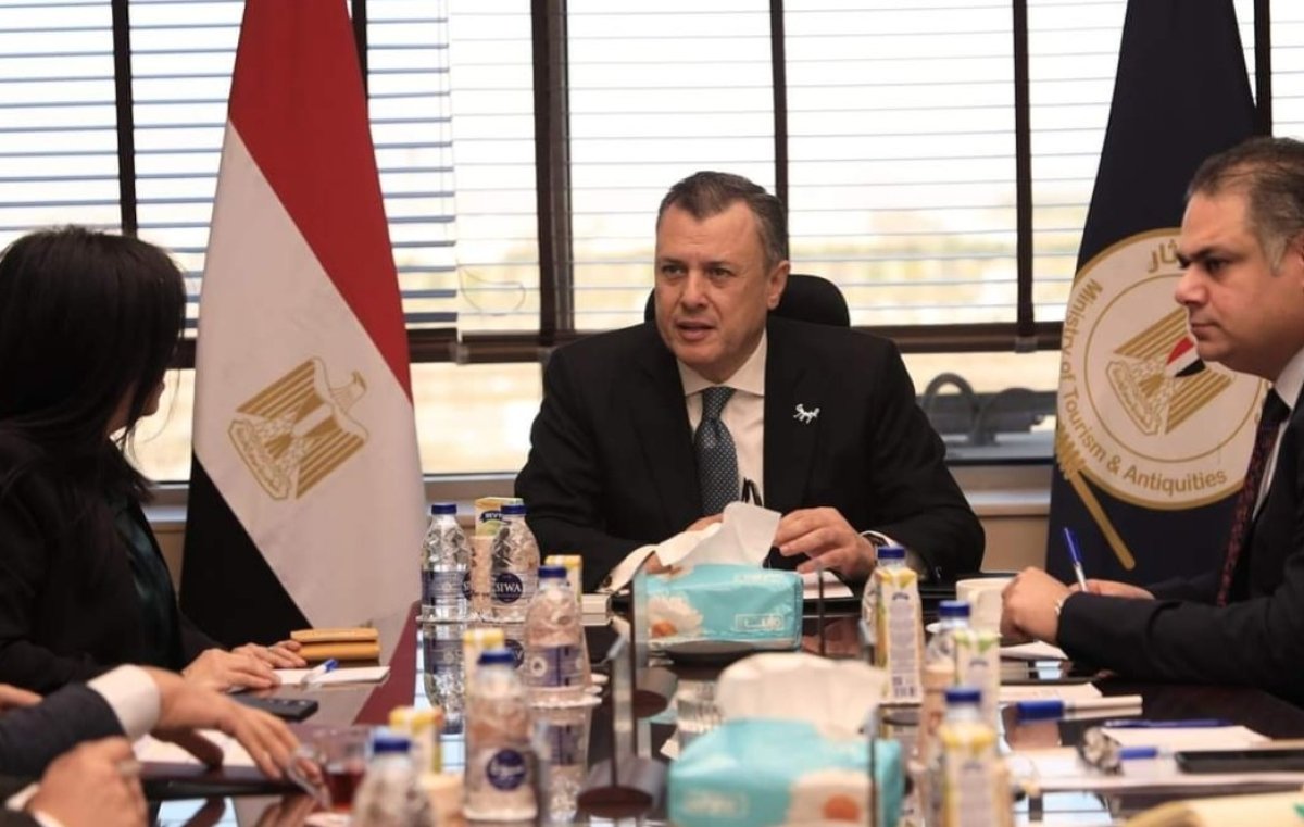 بحث آليات دفع مزيد من الحركة السياحية الوافدة من السوق الإسباني إلى مصر