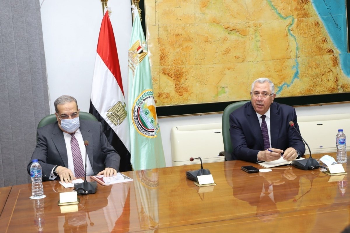 وزيرا الزراعة والإنتاج الحربي يبحثان تطوير مراكز تجميع الألبان