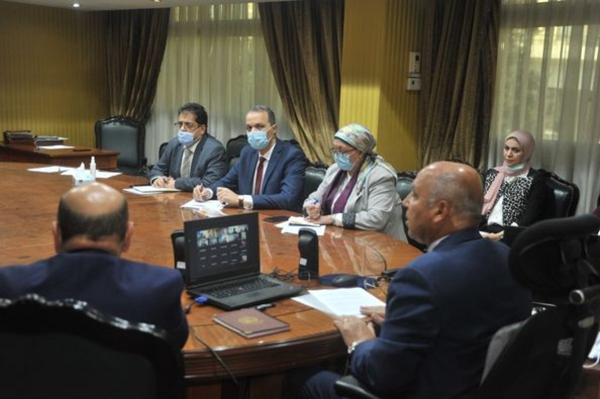 "كامل الوزير" يستعرض الفرص الاستثمارية في مجالات النقل المختلفة  أمام  40 بنك وشركة اوروبية ومصرية