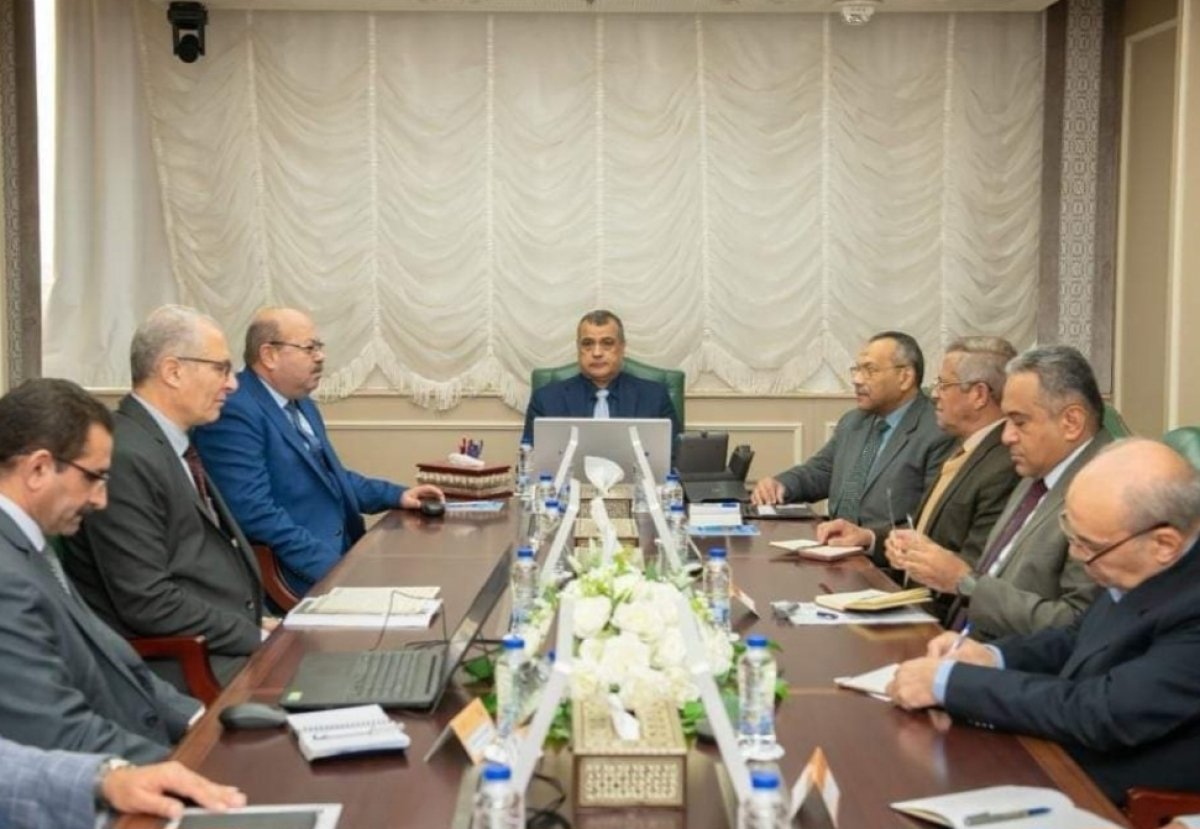 وزير الإنتاج الحربي  يناقش المشاريع البحثية الجديدة مع رؤساء الشركات التابعة