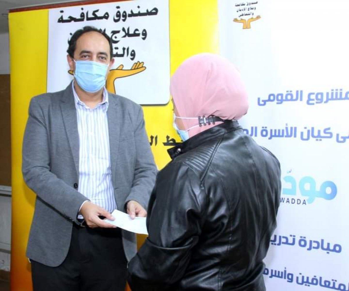 فتاة تتقدم للحصول على مشروع لإنشاء معرض موبيليا بعد تعافيها من الإدمان 