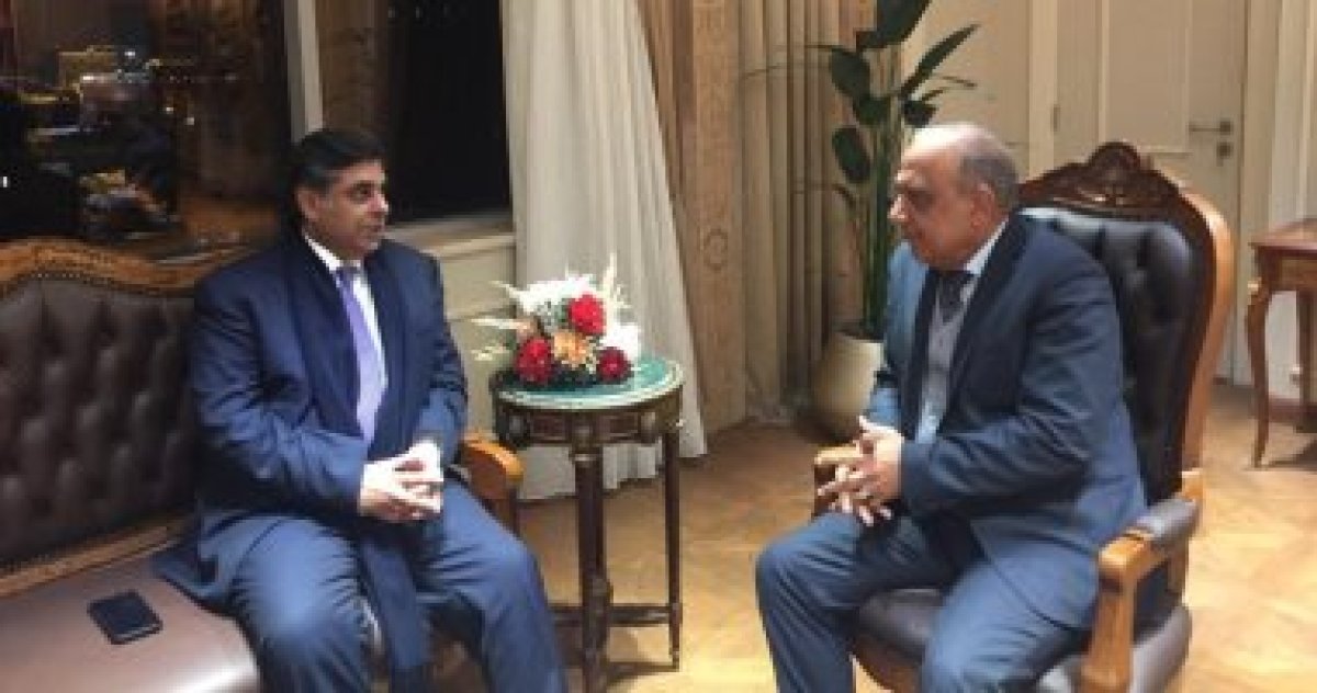 وزير قطاع الأعمال العام يلتقي وفدا من رجال الصناعة والمستثمرين الباكستانيين