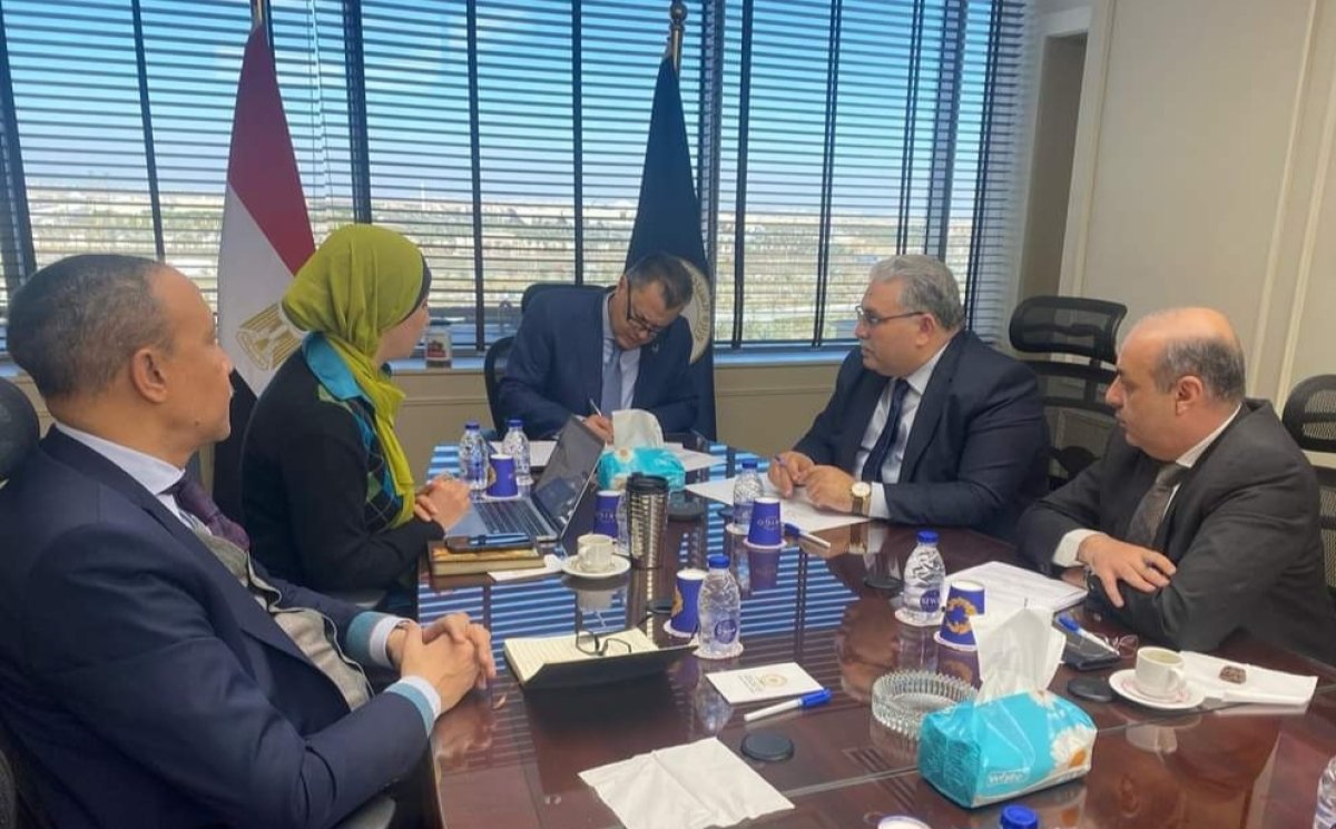 《عيسى》يناقش مواد مسودة قانون إنشاء الغرف السياحية