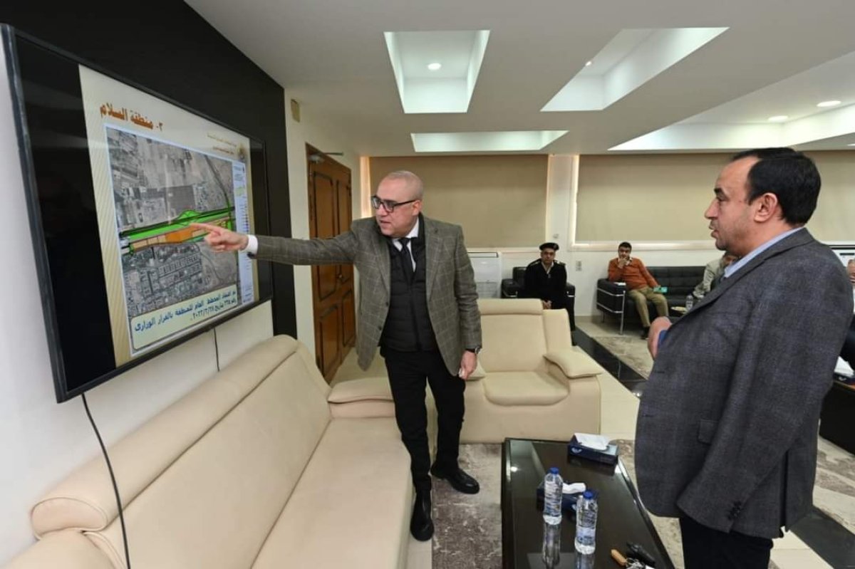  وزير الإسكان يتابع موقف تقنين أوضاع الأراضي.. وتنفيذ أعمال الطرق والمرافق بالمناطق المضافة لمدينة الشروق