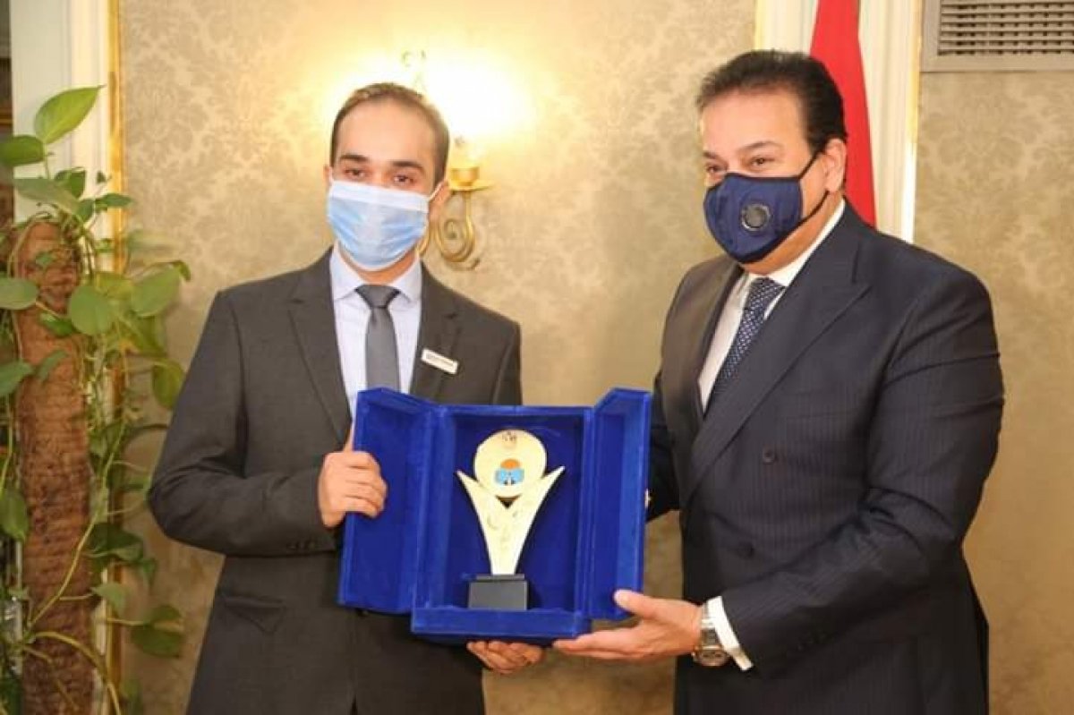 وزير التعليم العالى يكرم الدكتور ماركو زكى الفائز بجائزة نيوتن العلمية 2020