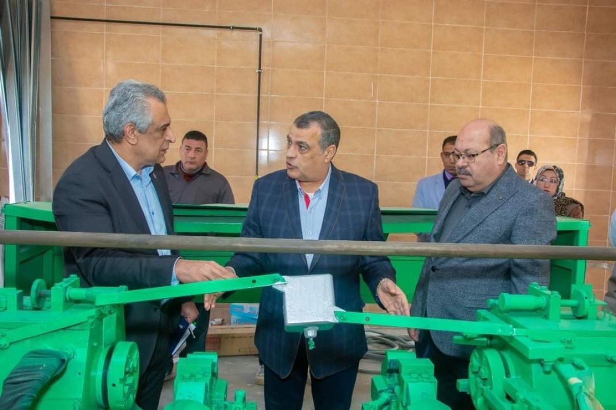 وزير الإنتاج الحربي في زيارة مفاجئة ل«أبو زعبل للكيماويات المتخصصة»:  ينبغي الحفاظ على مكانة الشركة