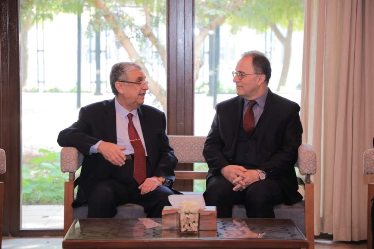 الكهرباء والجامعة الأمريكية بالقاهرة يفتتحان بداية البرنامج التدريبي «قيادة التغيير في ضوء تحديات الطاقة»