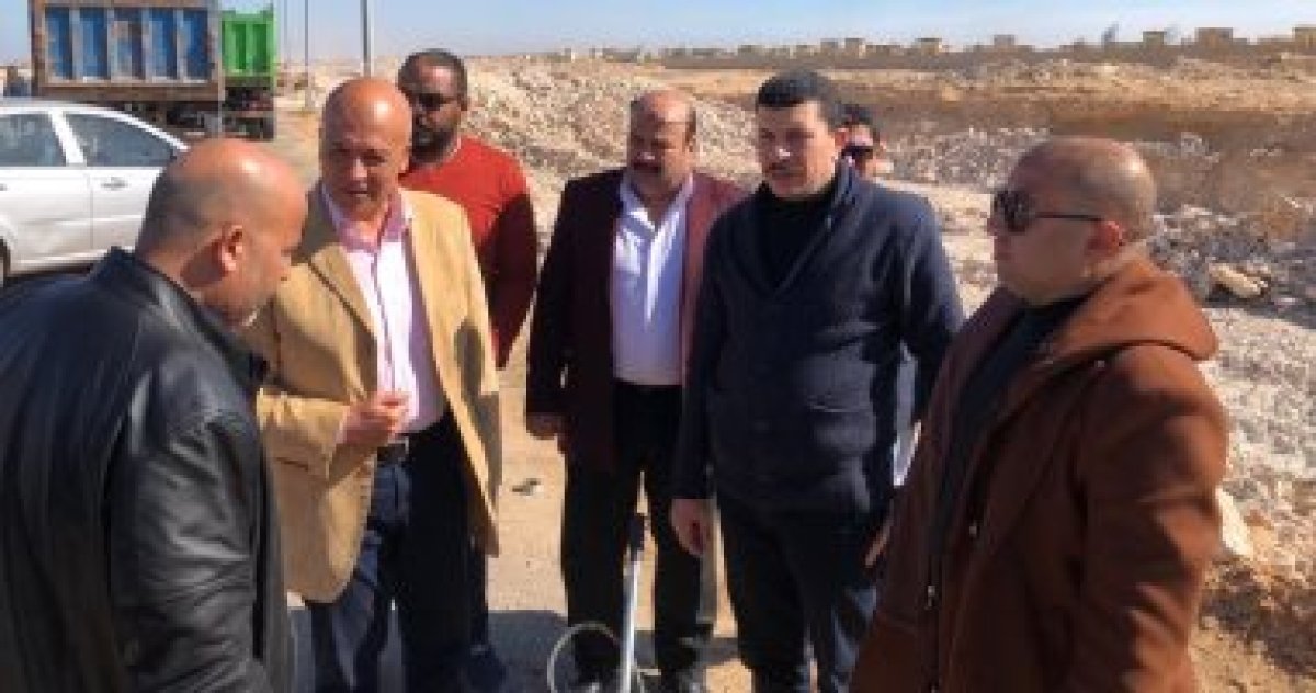  مسئولو «الإسكان» يتفقدون سير العمل بمشروعات الطرق والمرافق بمدينة سفنكس الجديدة