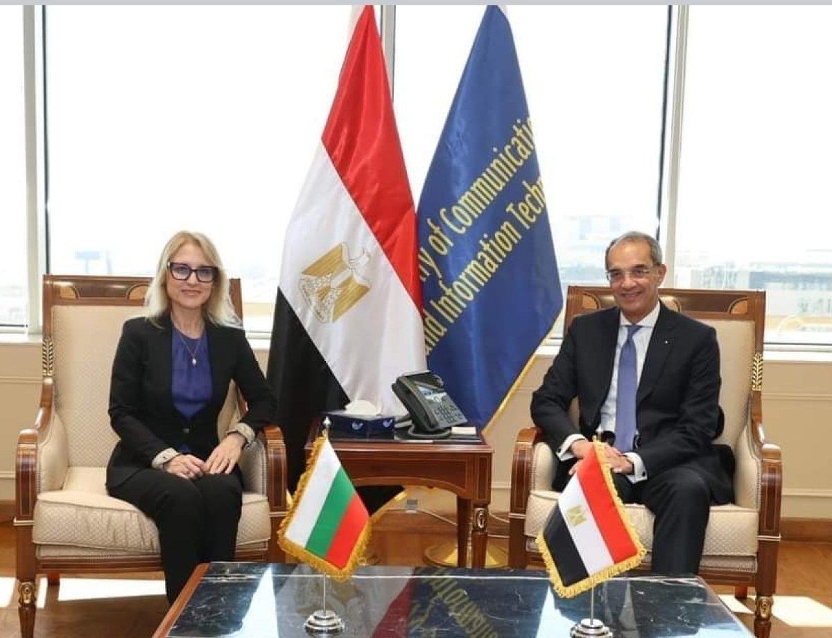 عاجل.. وزير الاتصالات: مصر تحظى بوفرة فى المهارات التقنية المؤهلة لتقديم خدمات التعهيد