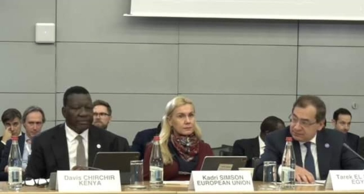 عاجل.. البترول: خطة طموحة للتوسع في الطاقات المتجددة لتصل إلى 42% بحلول 2035