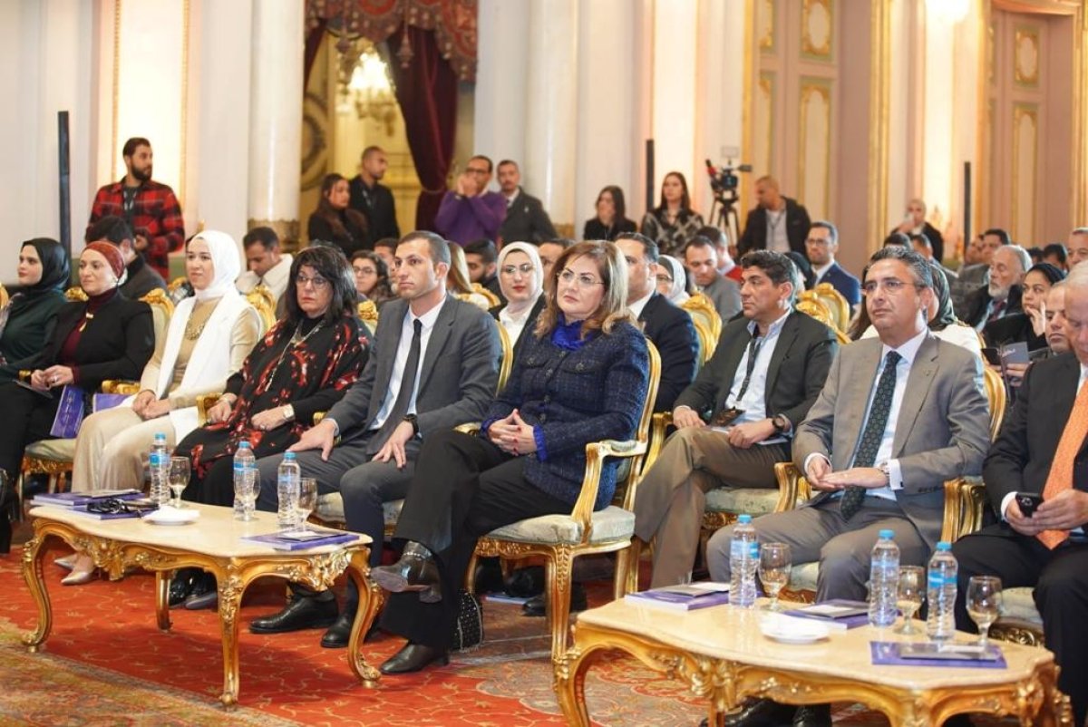 وزيرة التخطيط ورئيس البريد يشهدان تخريج أول دفعة من برنامج مسرعة أعمال《انطلاق》